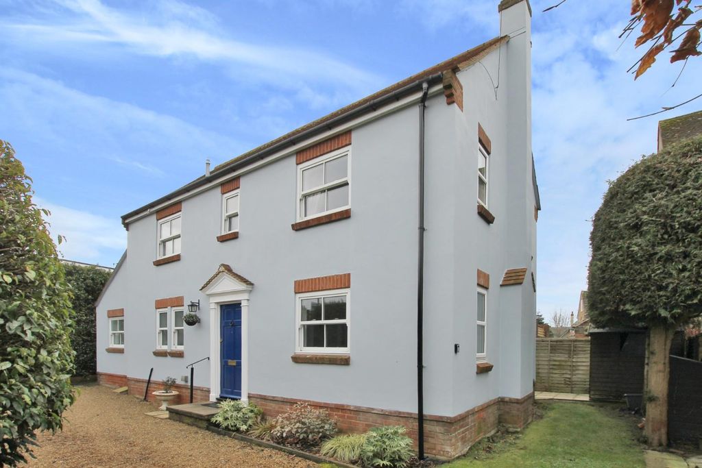 Property photo 1 of 16 9017391-102925-133848785741224989-Aa61Bb79-8E7d-07