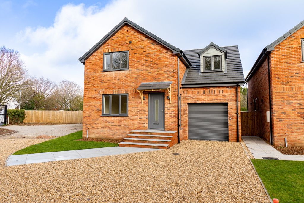 Property photo 2 of 30 4869991