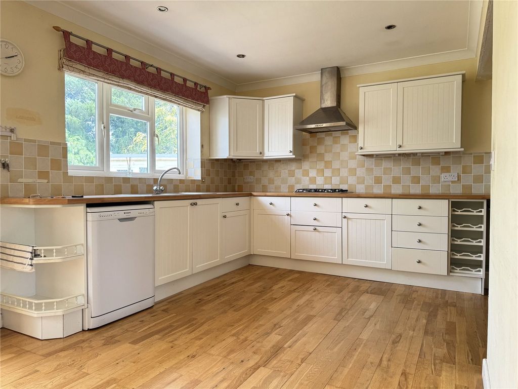 Property photo 2 of 11 Picture No. 05