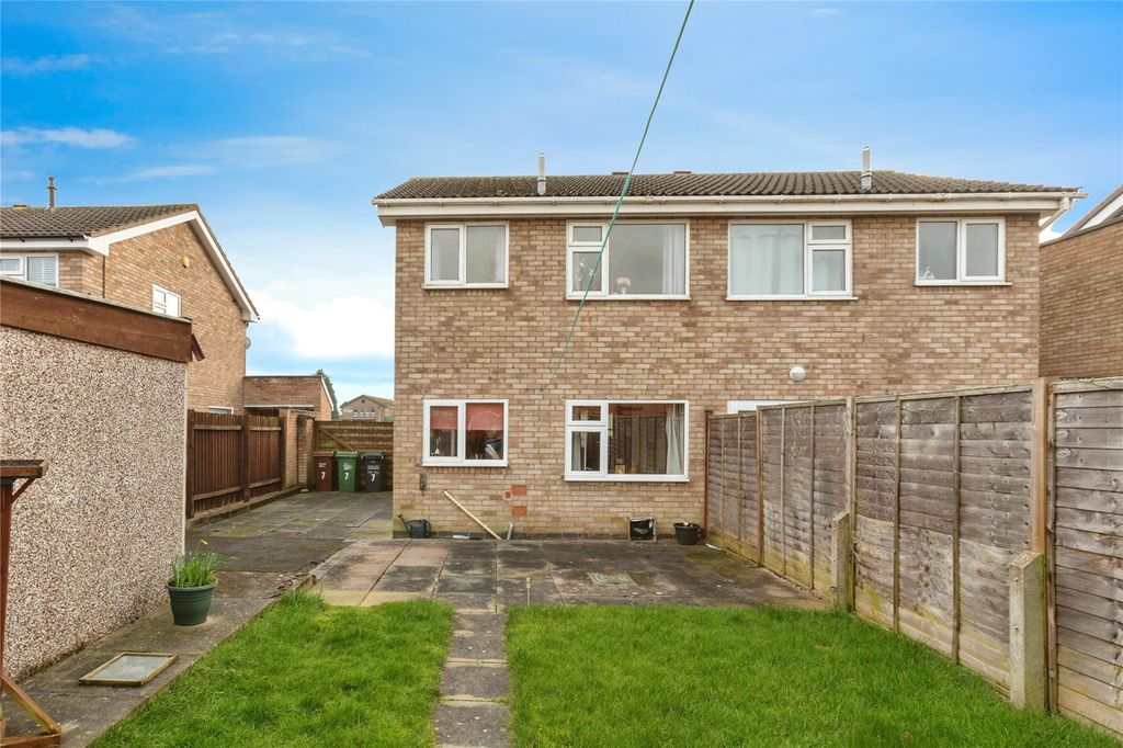 Property photo 2 of 12 Picture No. 11