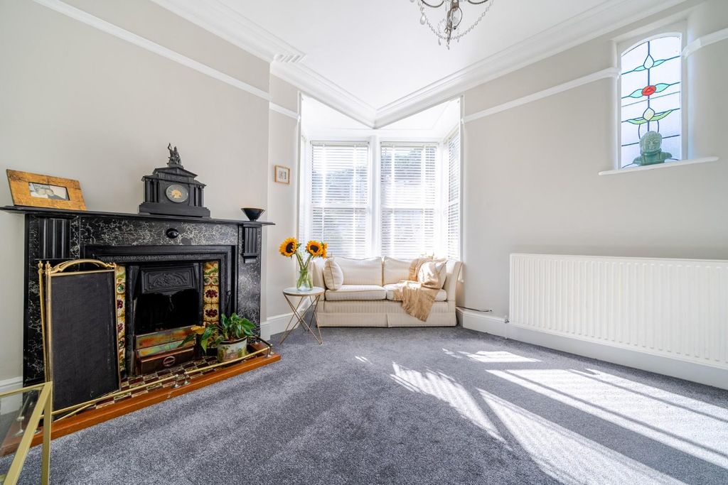 Property photo 3 of 21 1343810-17-68Baa6Bb7Aedf.Jpg