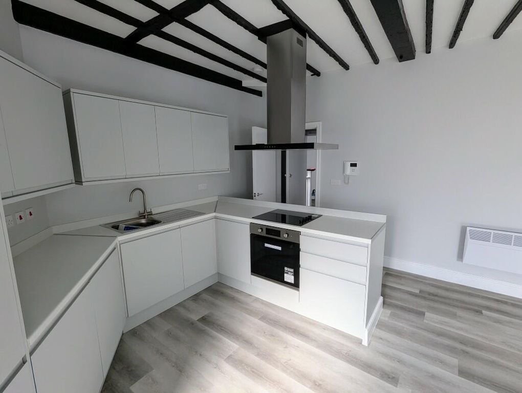 Property photo 2 of 9 Kitchen
