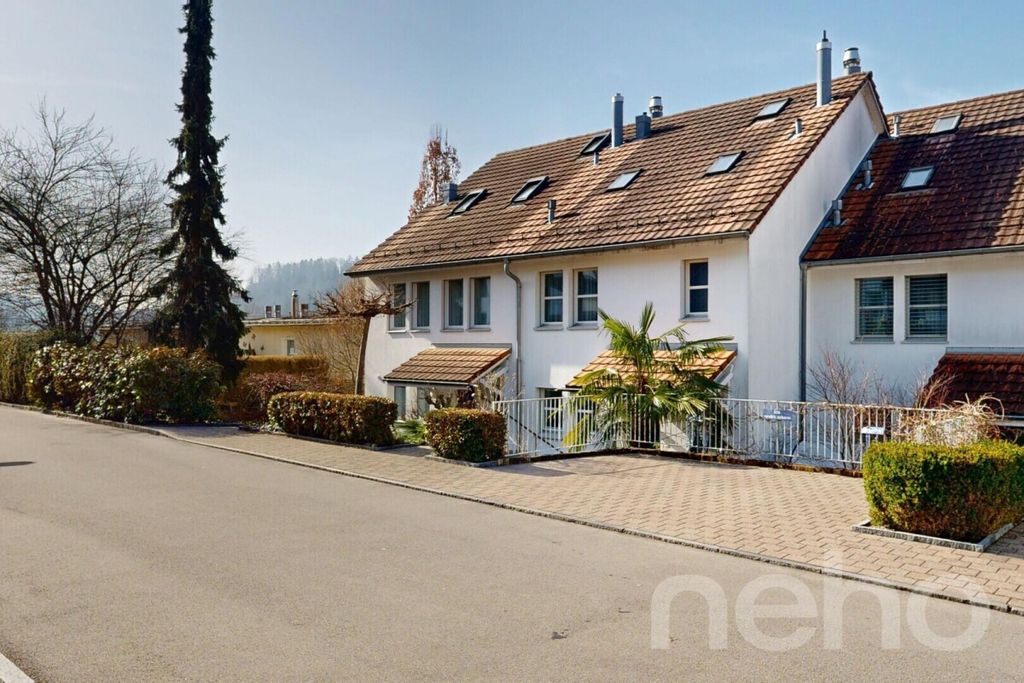 Property photo 3 of 12