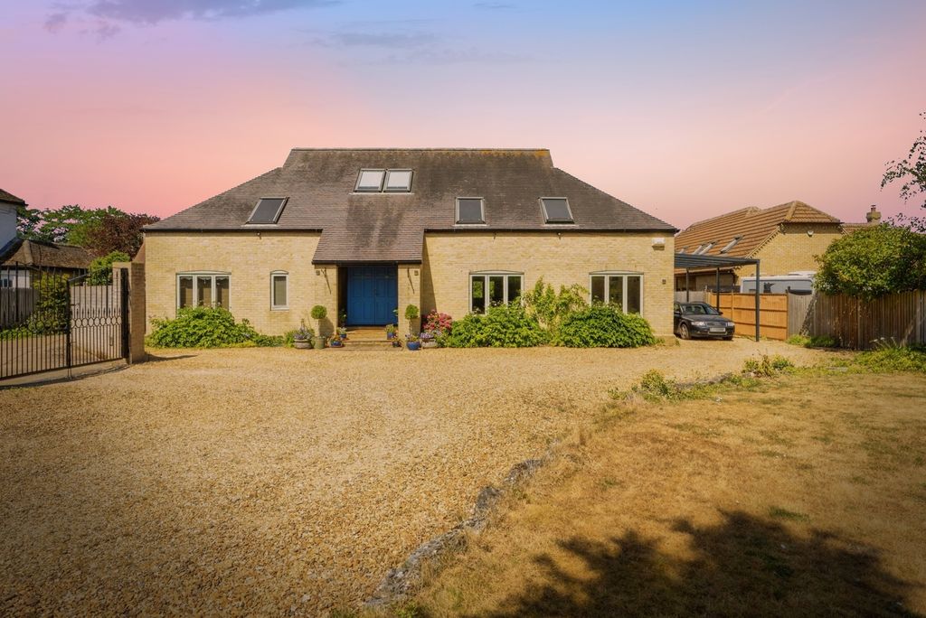 Property photo 1 of 30 Pbox-Img.Jpg