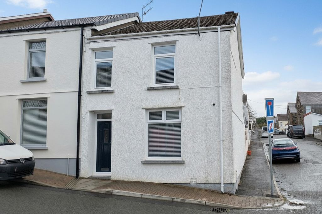 Property photo 1 of 17 1757000523092~2
