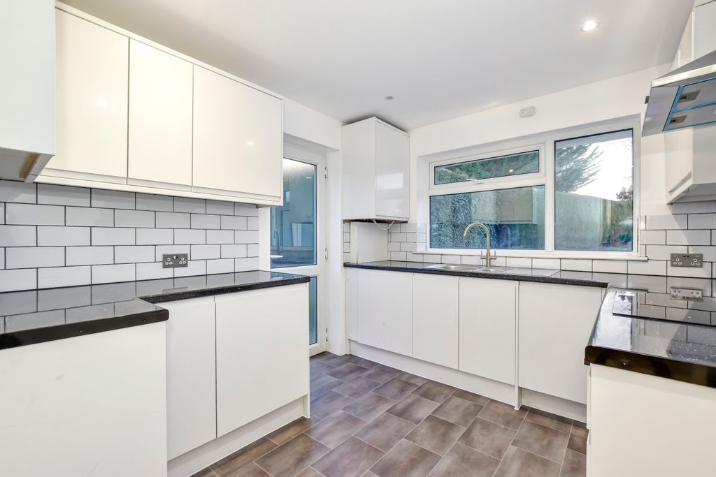 Property photo 3 of 18 Dsc_0964-Dsc_0965