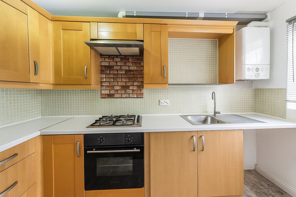 Property photo 2 of 9