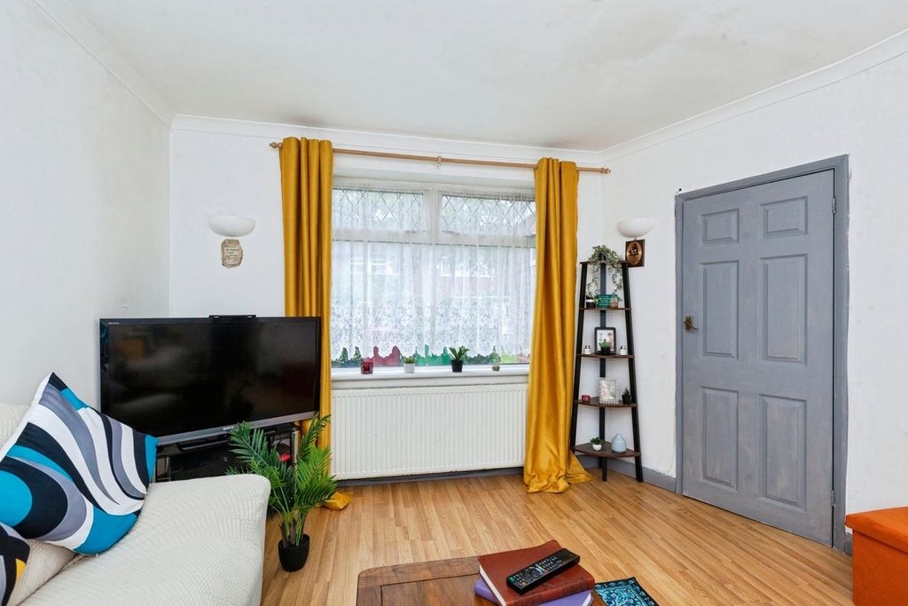 Property photo 3 of 20