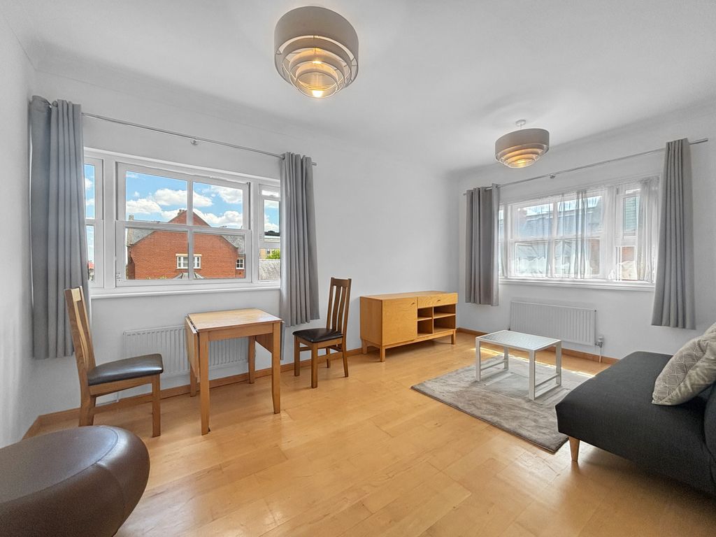 Property photo 2 of 16 7d575606E9ee22d87882F869Ed3c5d72Bb7c90c3