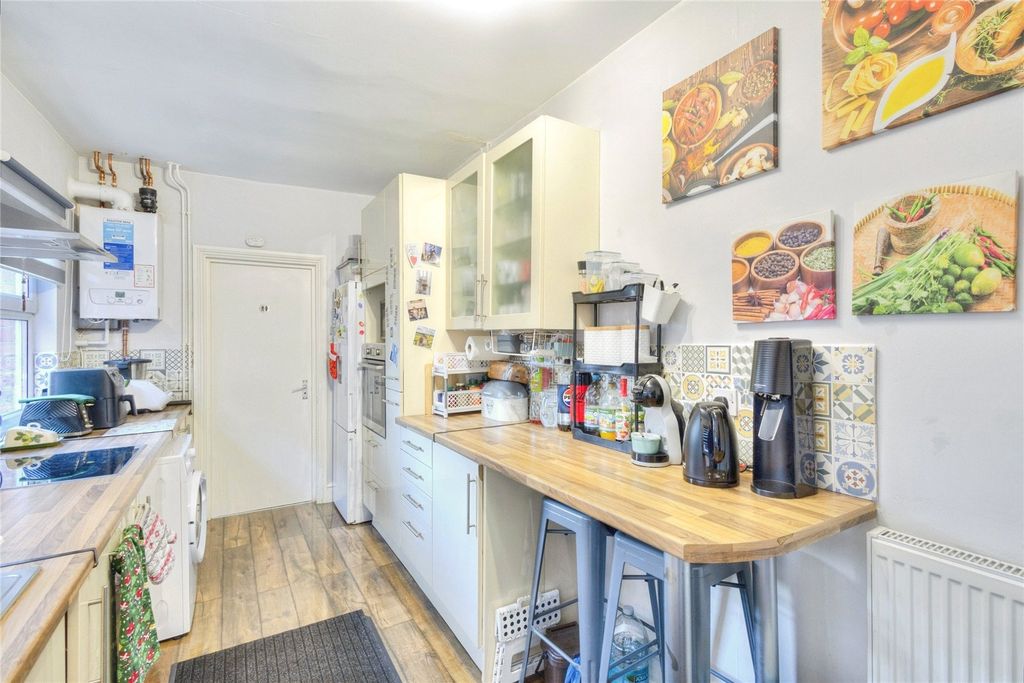 Property photo 2 of 19 Kitchen