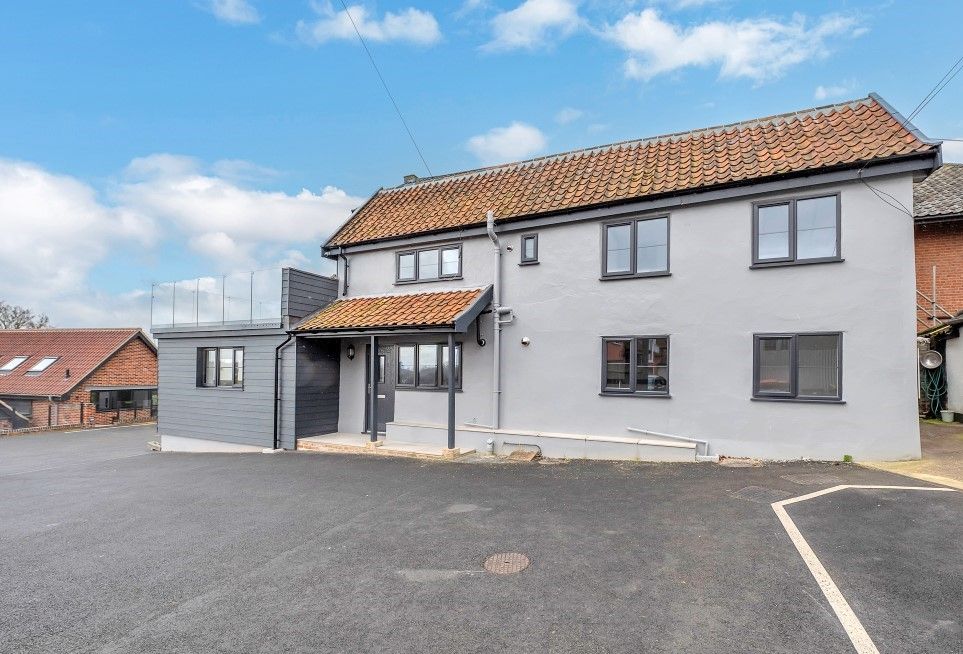 Property photo 1 of 17 Dh1