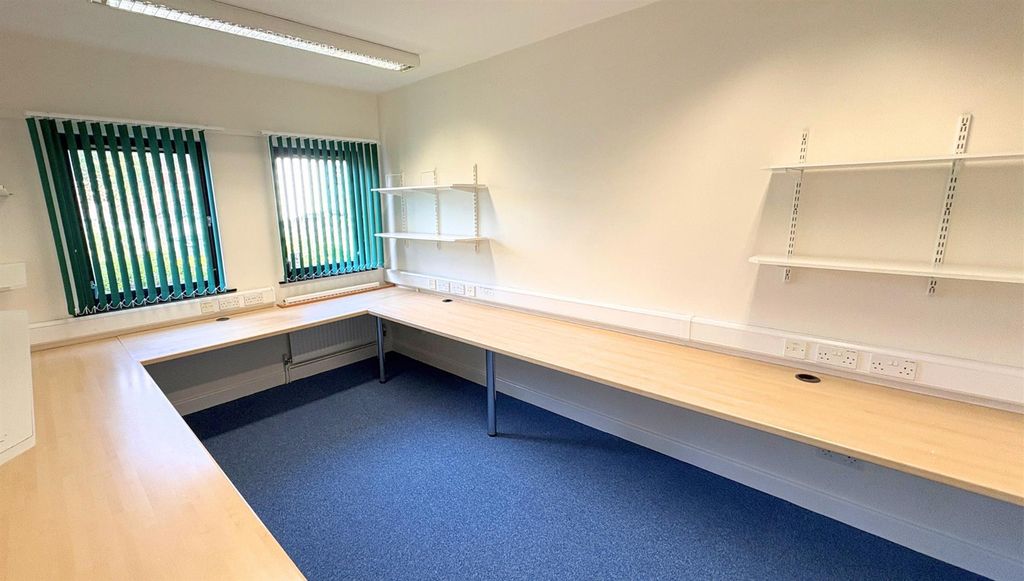 Property photo 3 of 5 Qdmeu_Or5Uwnshdnb-2Wlq.Png