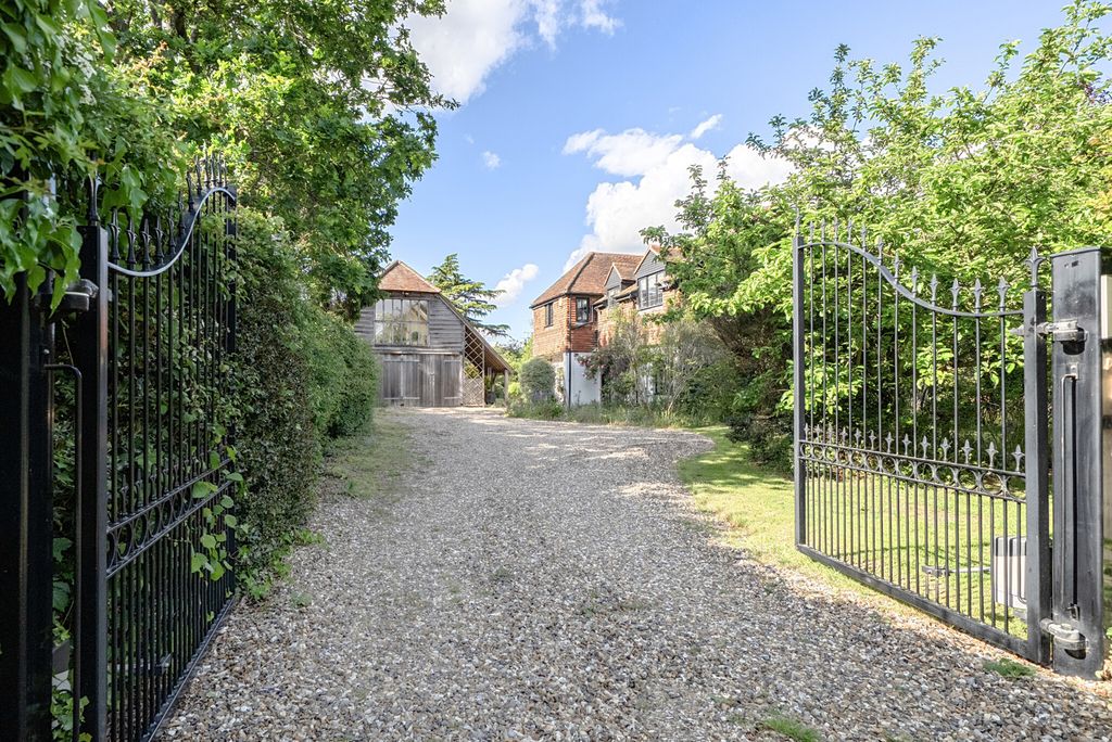 Property photo 2 of 21 1457539-25-6A0202...