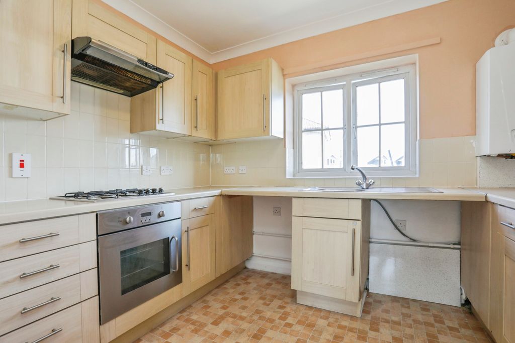 Property photo 3 of 15