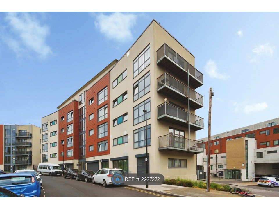 Property photo 2 of 14 Building