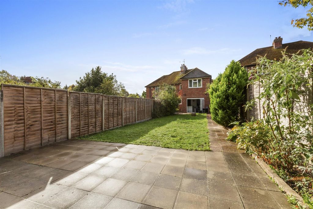 Property photo 2 of 15 Guinions Road-5.Jpg