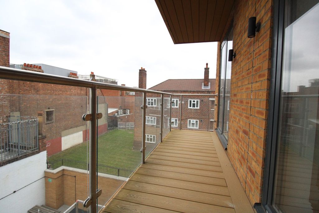 Property photo 2 of 7