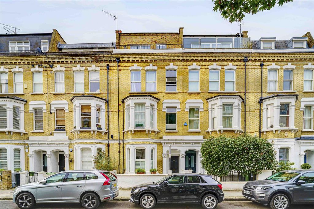 Property photo 3 of 13