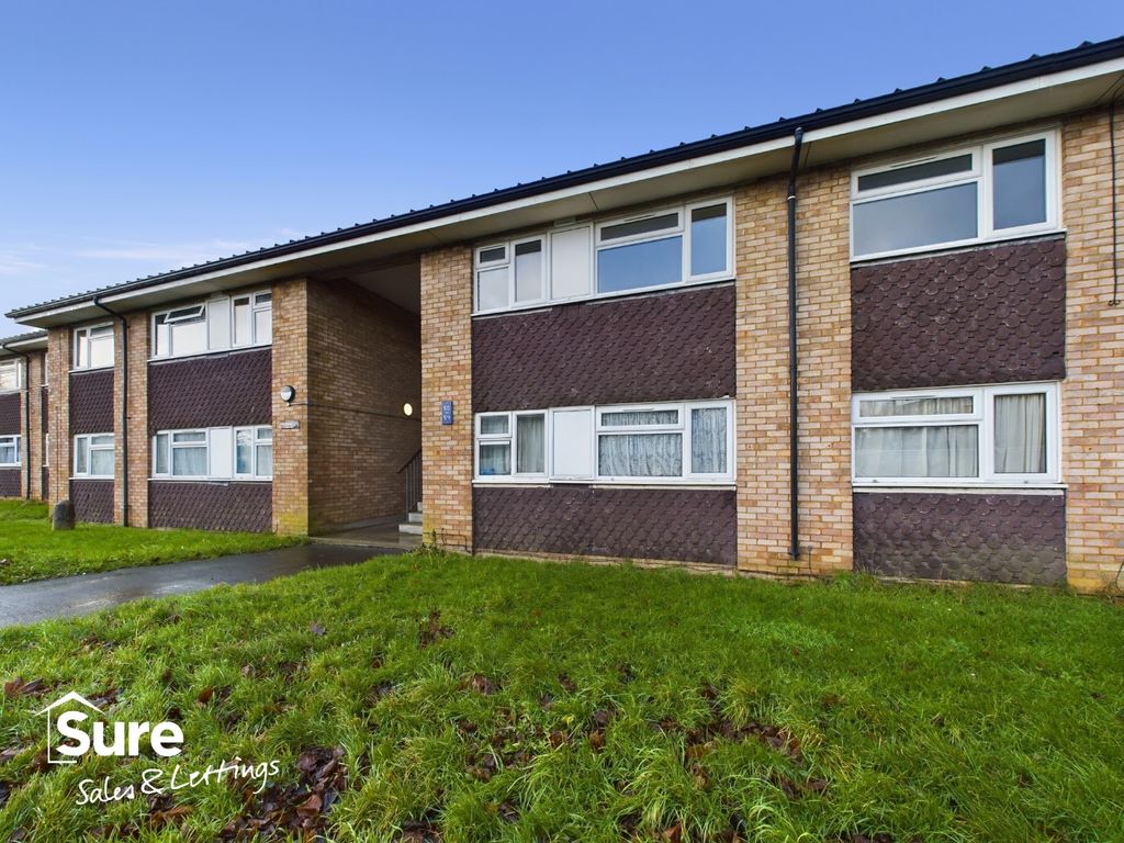 Property photo 2 of 12 3827173