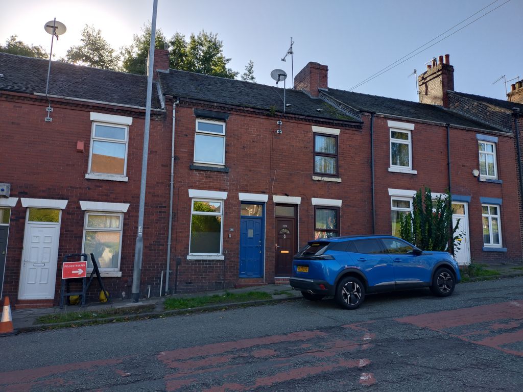 Property photo 1 of 12