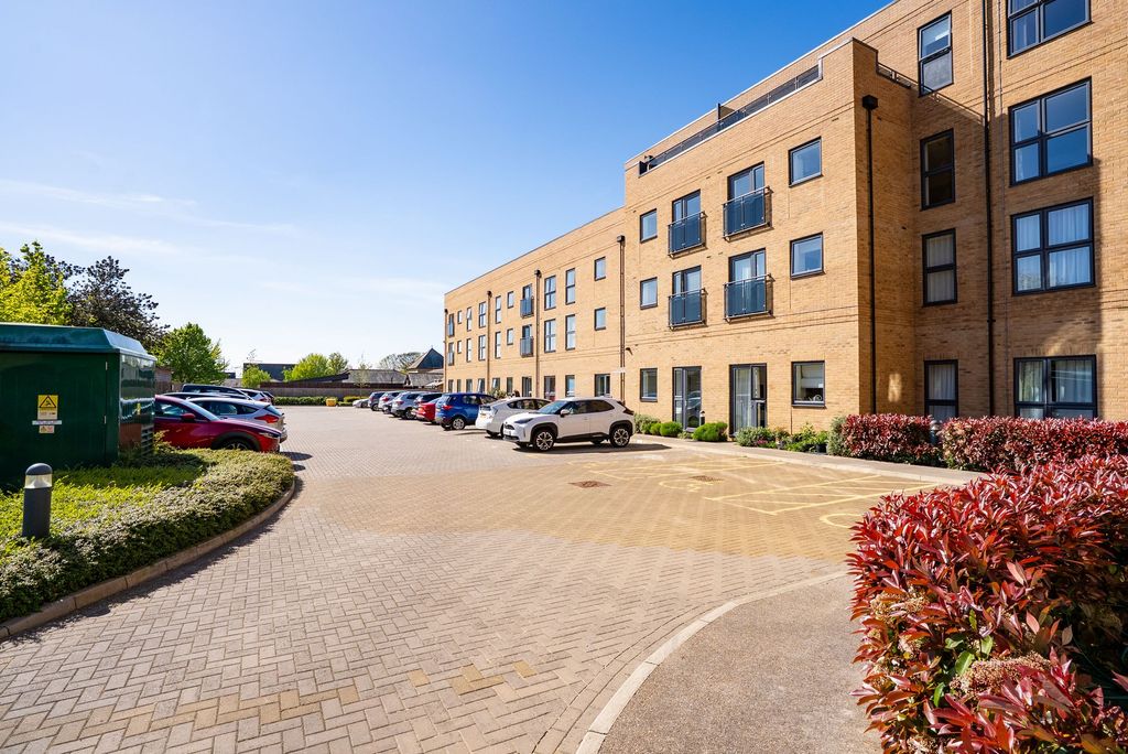 Property photo 2 of 29