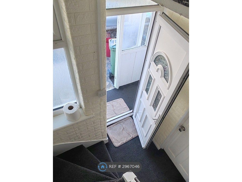 Property photo 1 of 33
