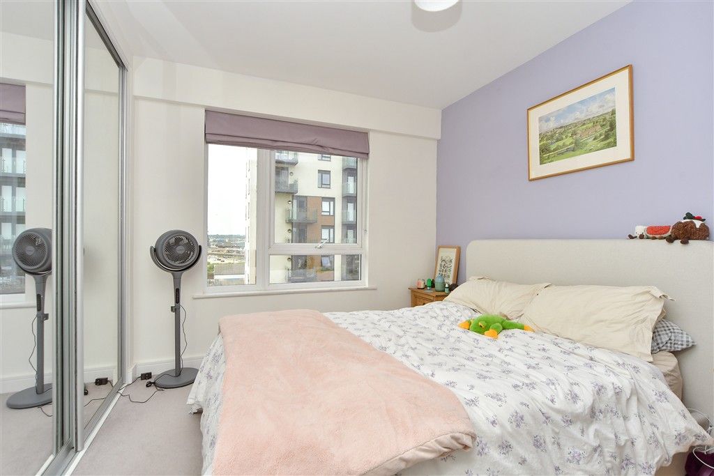 Property photo 3 of 10 Bedroom 1