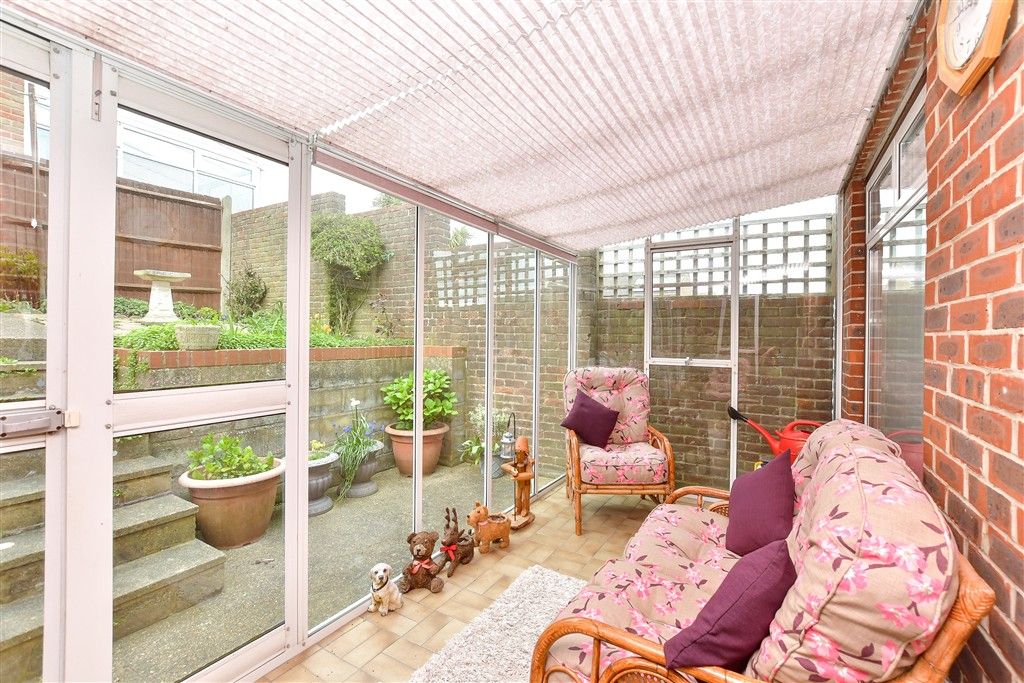 Property photo 2 of 9 Conservatory