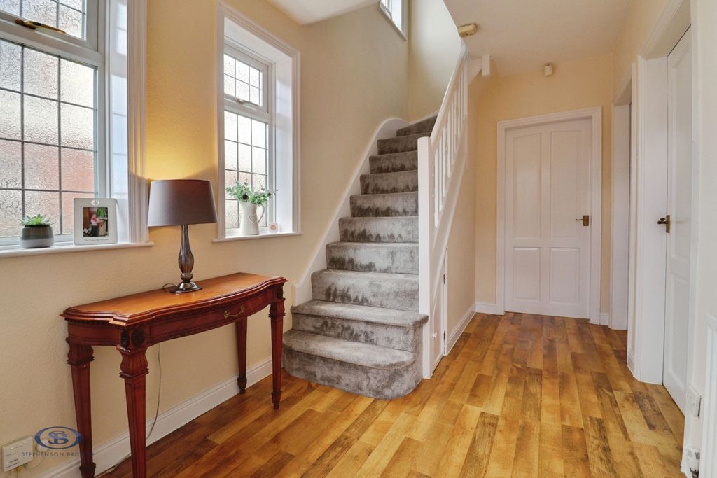 Property photo 3 of 25 Pbox-Img.Jpg