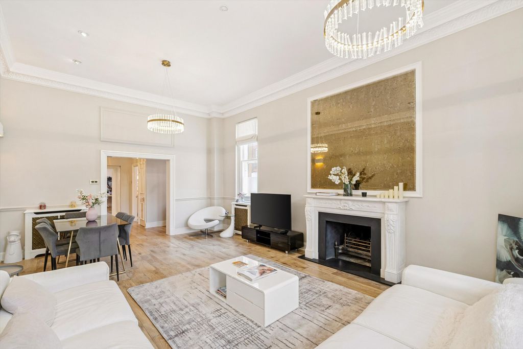 Property photo 3 of 18 Image