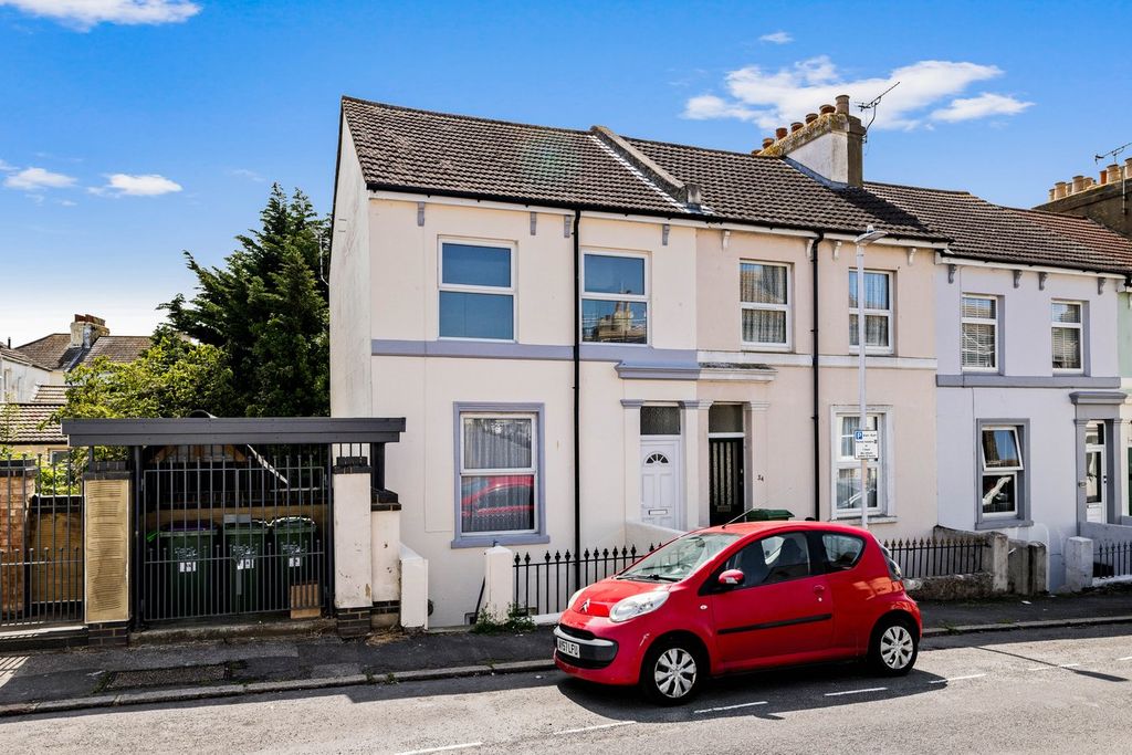 Property photo 1 of 10