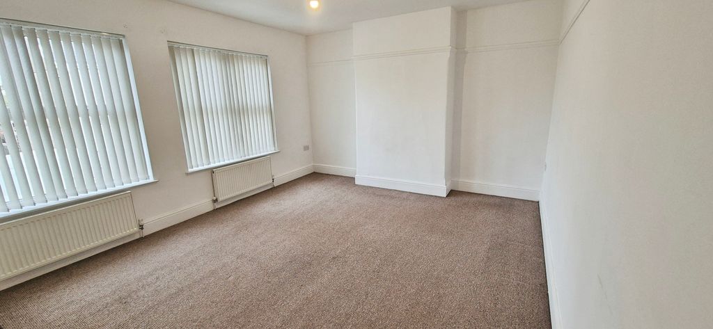 Property photo 3 of 18 Image