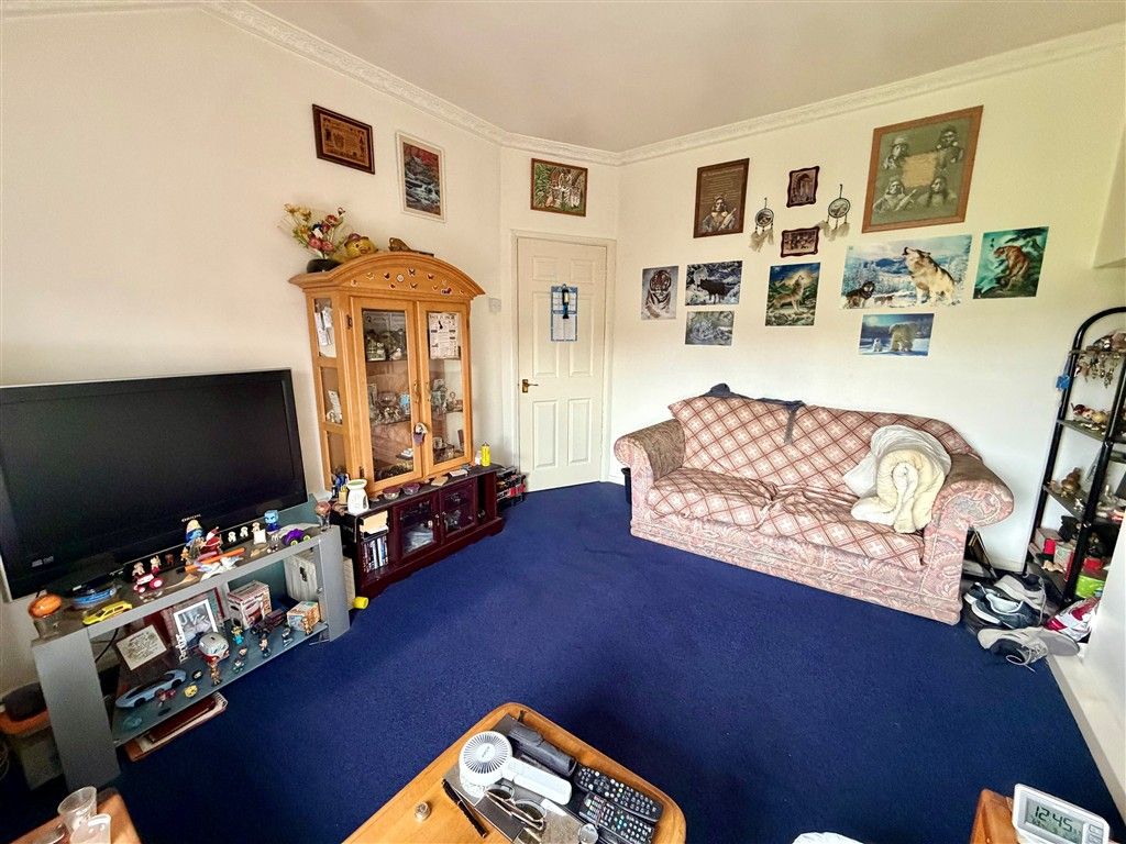 Property photo 3 of 6