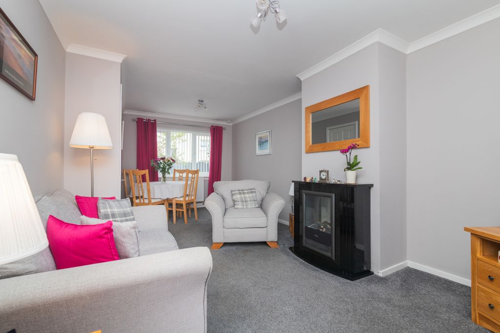 Property photo 2 of 23 142 Brediland Road, Linwood-5