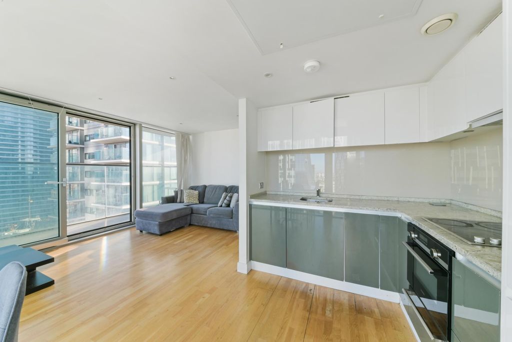 Property photo 2 of 11