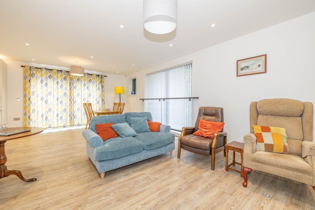 Property photo 2 of 10 Picture 2