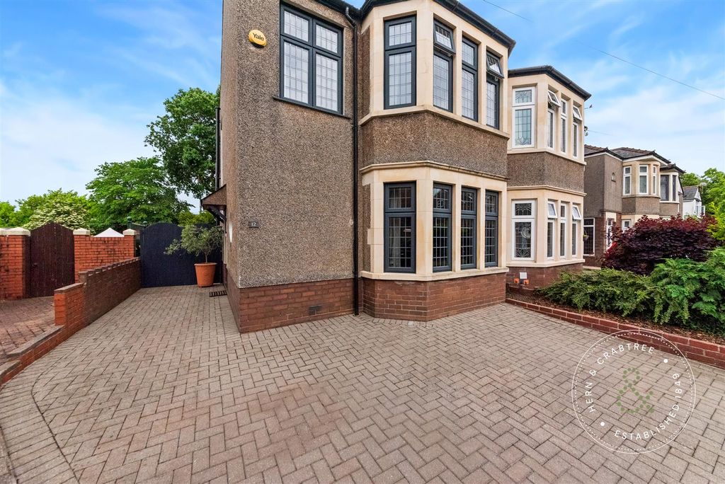 Property photo 1 of 46 Crystal-Rise-44.Jpg