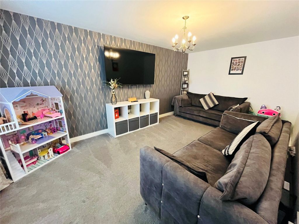 Property photo 3 of 13 Picture No. 10