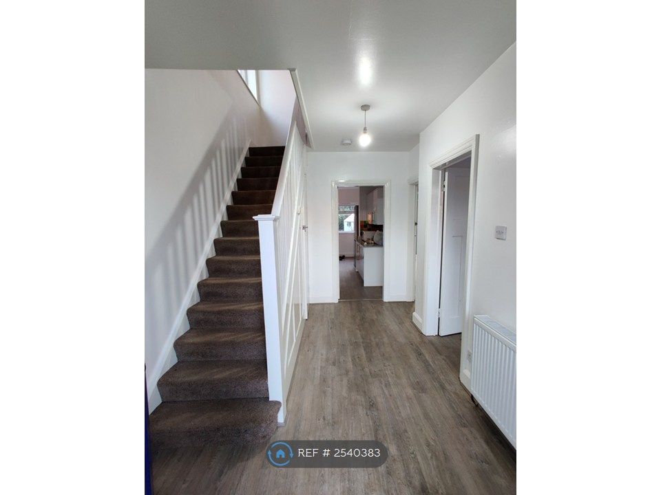 Property photo 2 of 12 Entrance Hallway