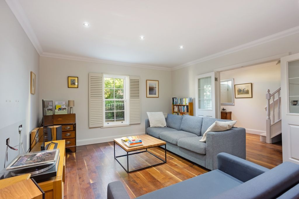 Property photo 1 of 17 6