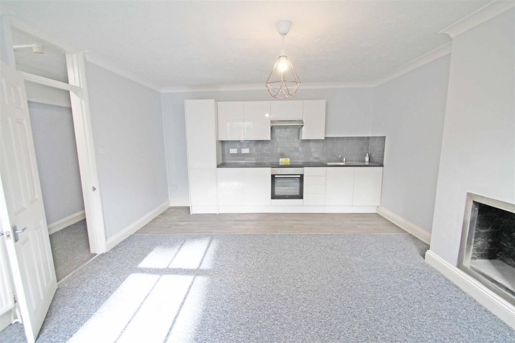 Property photo 3 of 11 Open Plan Kitchen