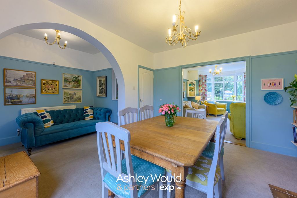 Property photo 3 of 16