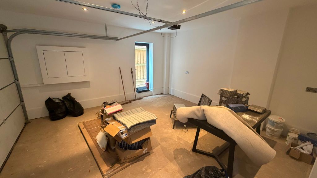 Property photo 3 of 28