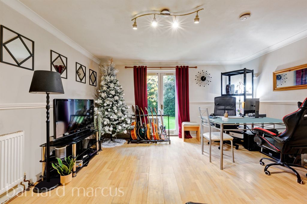 Property photo 3 of 8