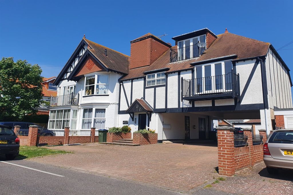 Property photo 1 of 13 (Main)