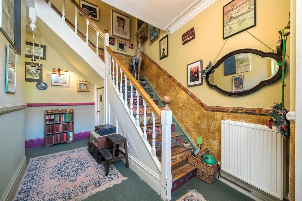 Property photo 2 of 21 Picture No. 01