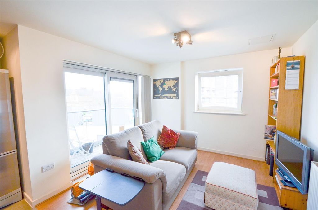 Property photo 1 of 6 Y_Ollaxeo0i5F9Ag9Iixmq.Jpg