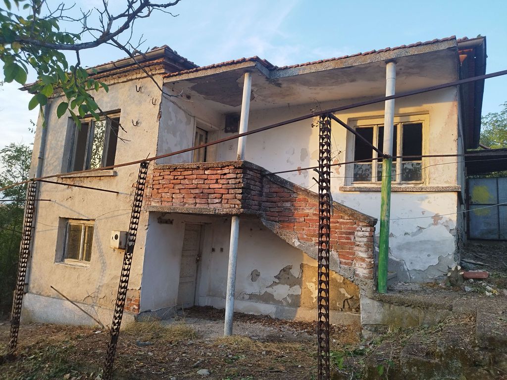 Property photo 2 of 7