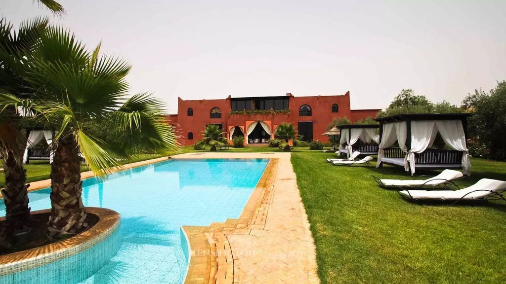Property photo 1 of 23 Swimming Pool