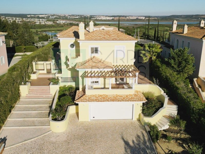 Property photo 2 of 99